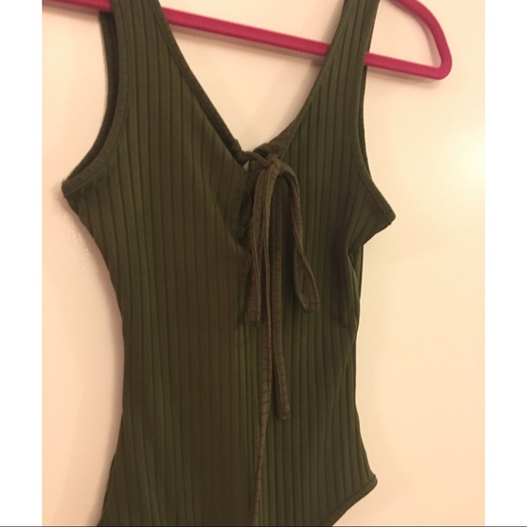 Boutique > Bodysuit - Picture 3 of 6